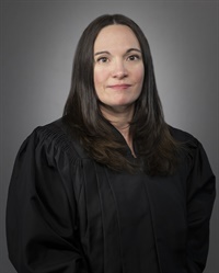 Portrait of Lacey Stover Gard